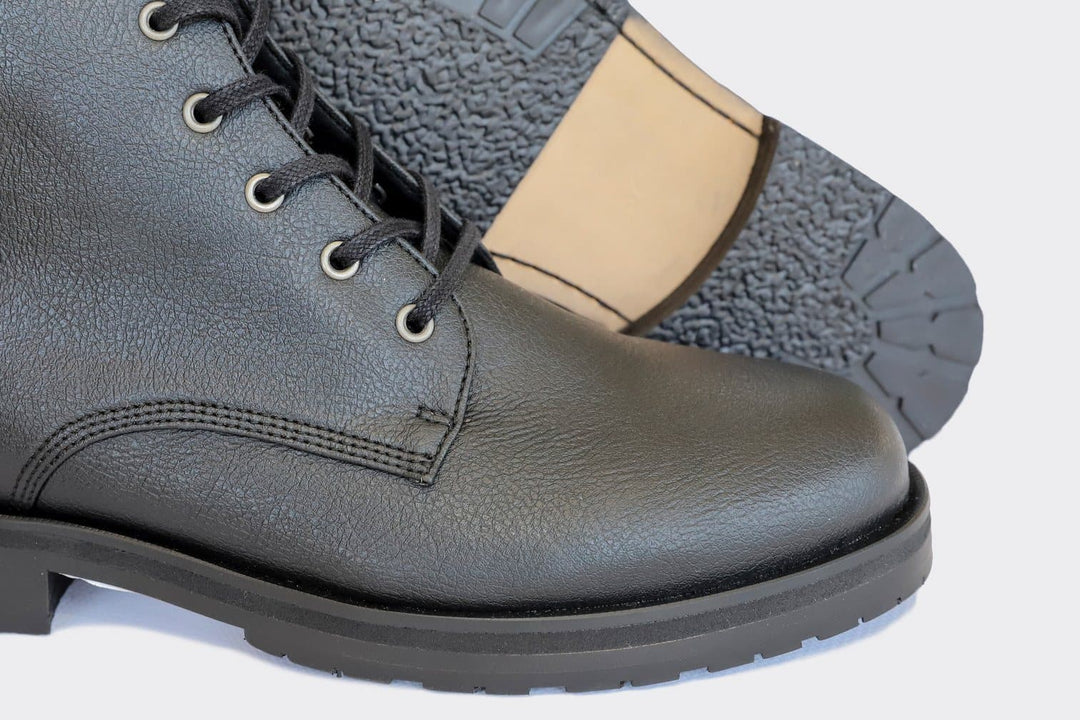 'Blaze' vegan 🍎 apple-leather ankle lace-up boot by Good Guys - black - Vegan Style