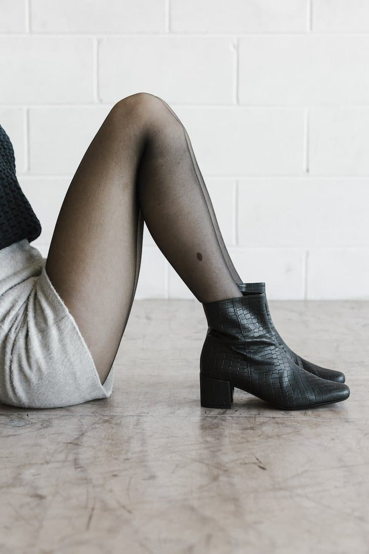 Jacqui - vegan crocodile leather ankle boots - black