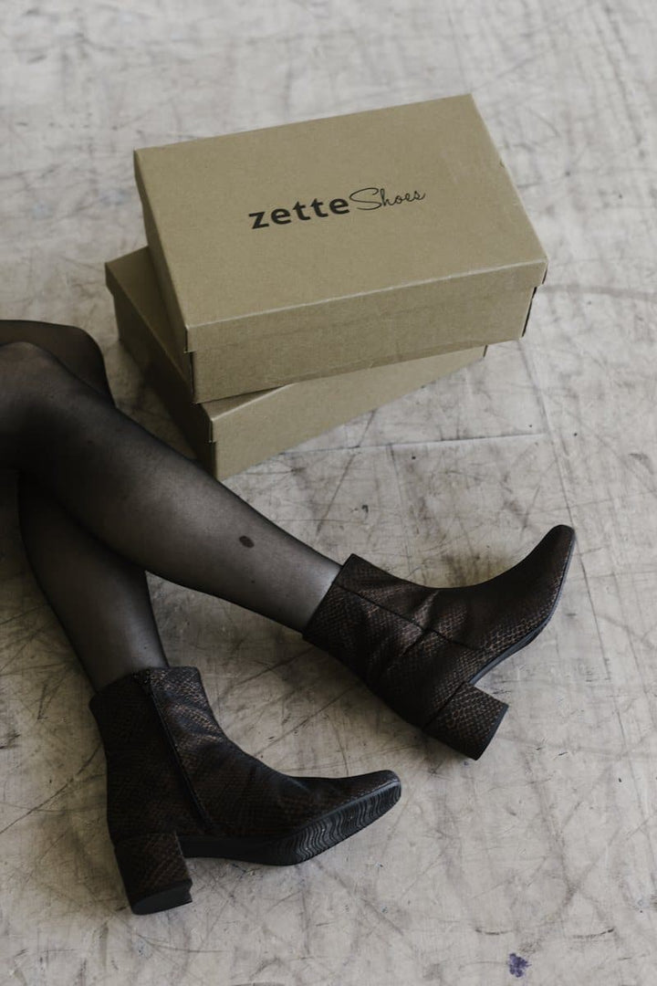 Jacqui - vegan snake leather ankle boots - bronze