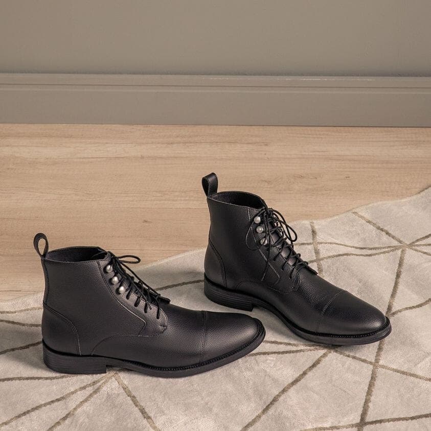 'Vellerti' classic vegan leather lace-up boot by Vincente Verde -  black