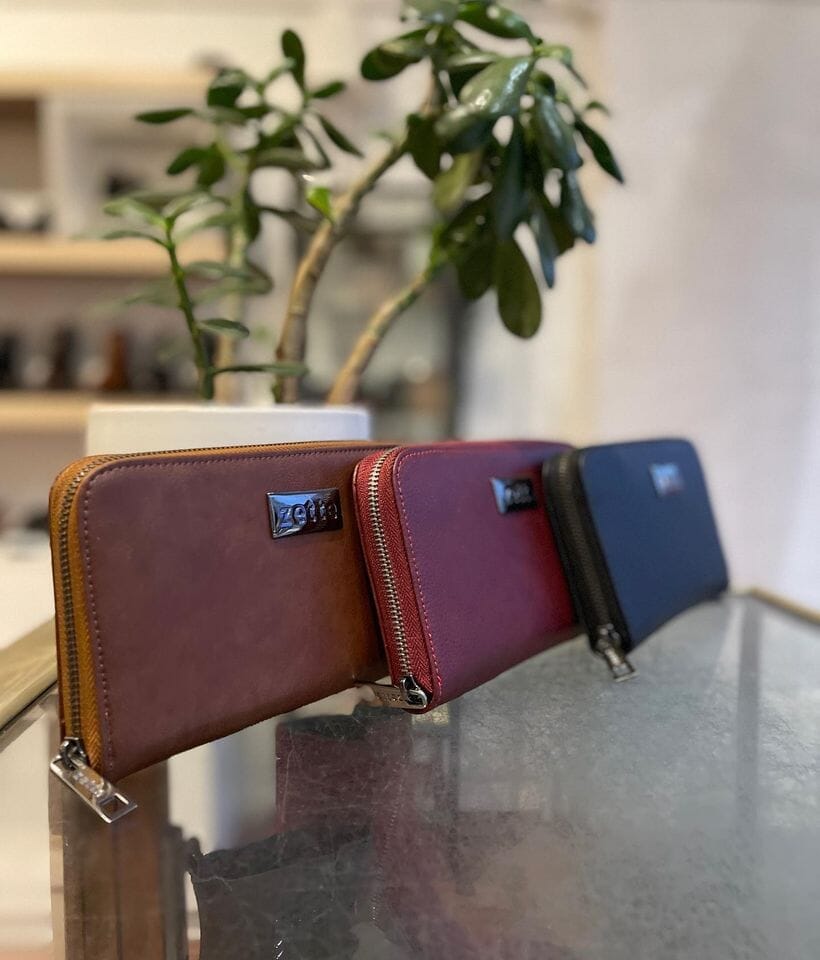 Women's wallets and purses