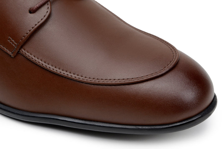 'Adrian' men's classic oxford in vegan leather by Zette Shoes - cognac