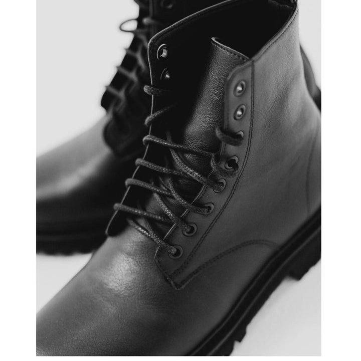 NoSkin black signature unisex Combat boot